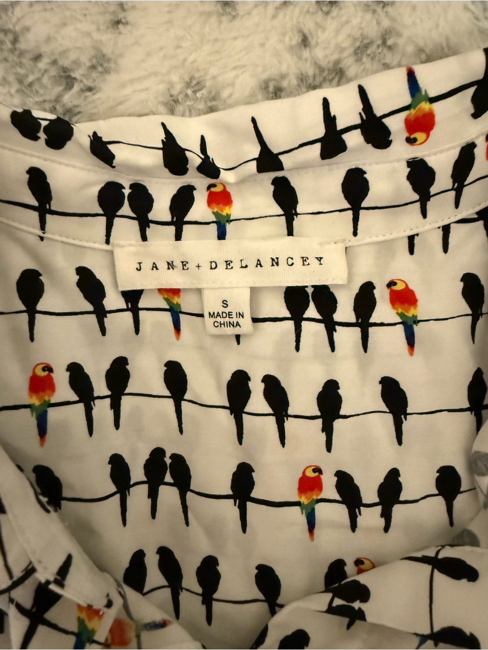 White Short-Sleeve Button Front Blouse with Black & Red Parrot 🦜 Bird Print - Picture 5 of 6